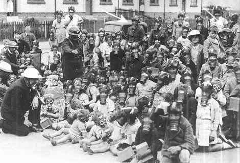 gask mask drill - Clacton Pub - 1940
